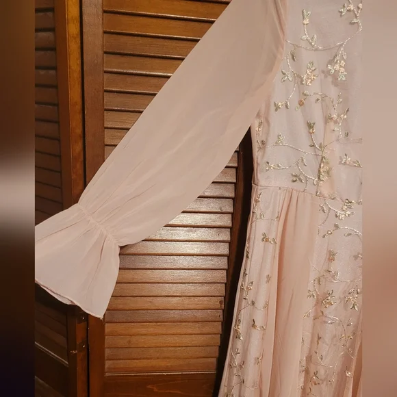 Vintage Modelyn Mesh Embroidered Patchwork Chiffon Flare Sleeve Dress For Women - Picture 5 of 8